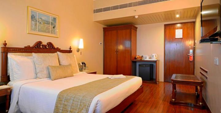 Sun-N-Sand Pune Exterior photo
