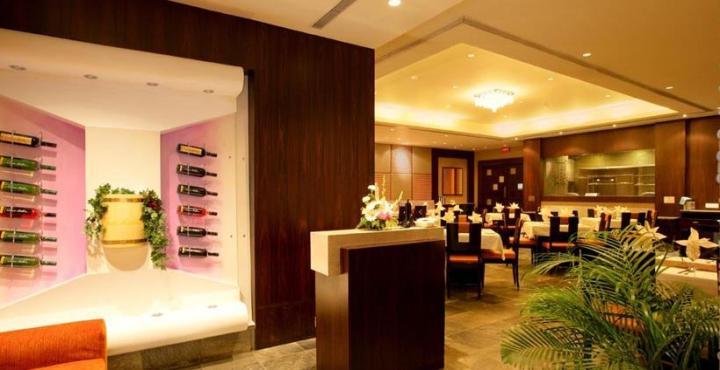 Sun-N-Sand Pune Exterior photo