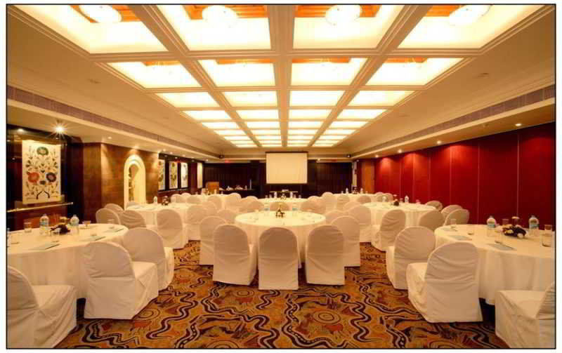 Sun-N-Sand Pune Exterior photo