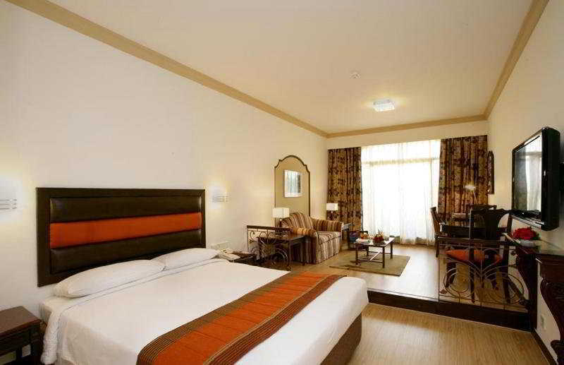 Sun-N-Sand Pune Exterior photo