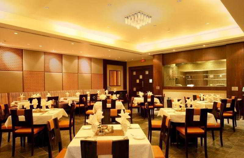 Sun-N-Sand Pune Exterior photo
