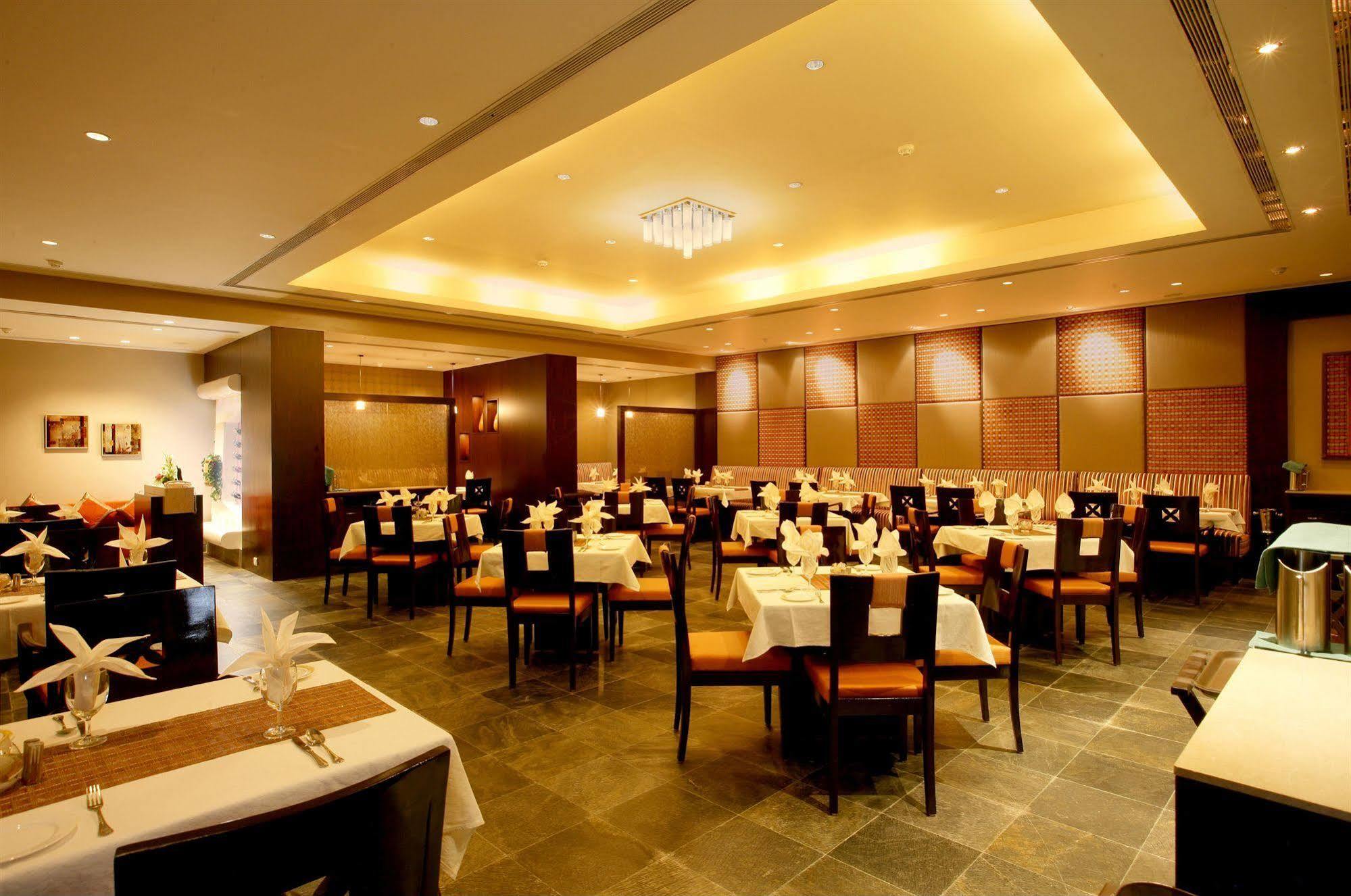 Sun-N-Sand Pune Exterior photo