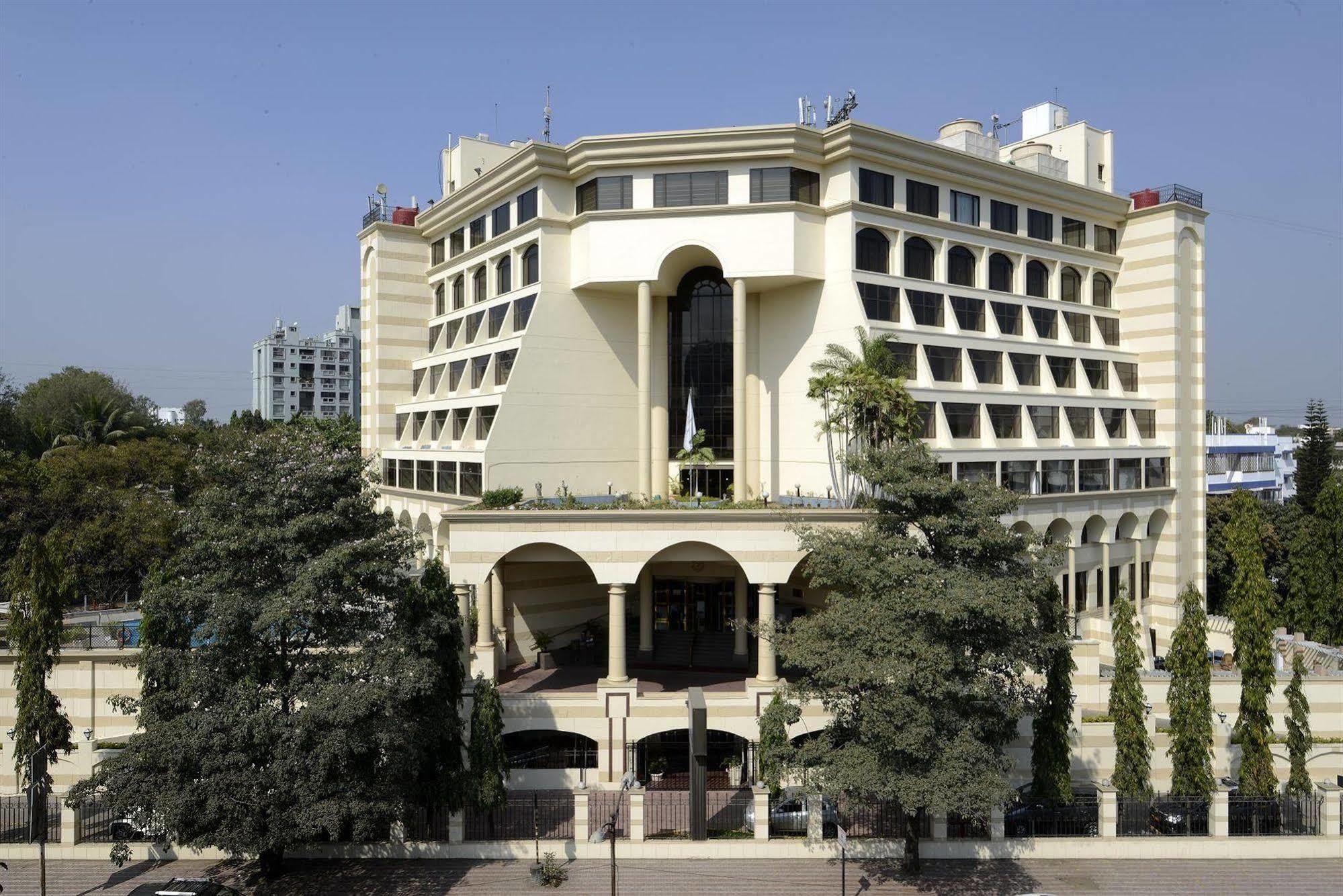 Sun-N-Sand Pune Exterior photo