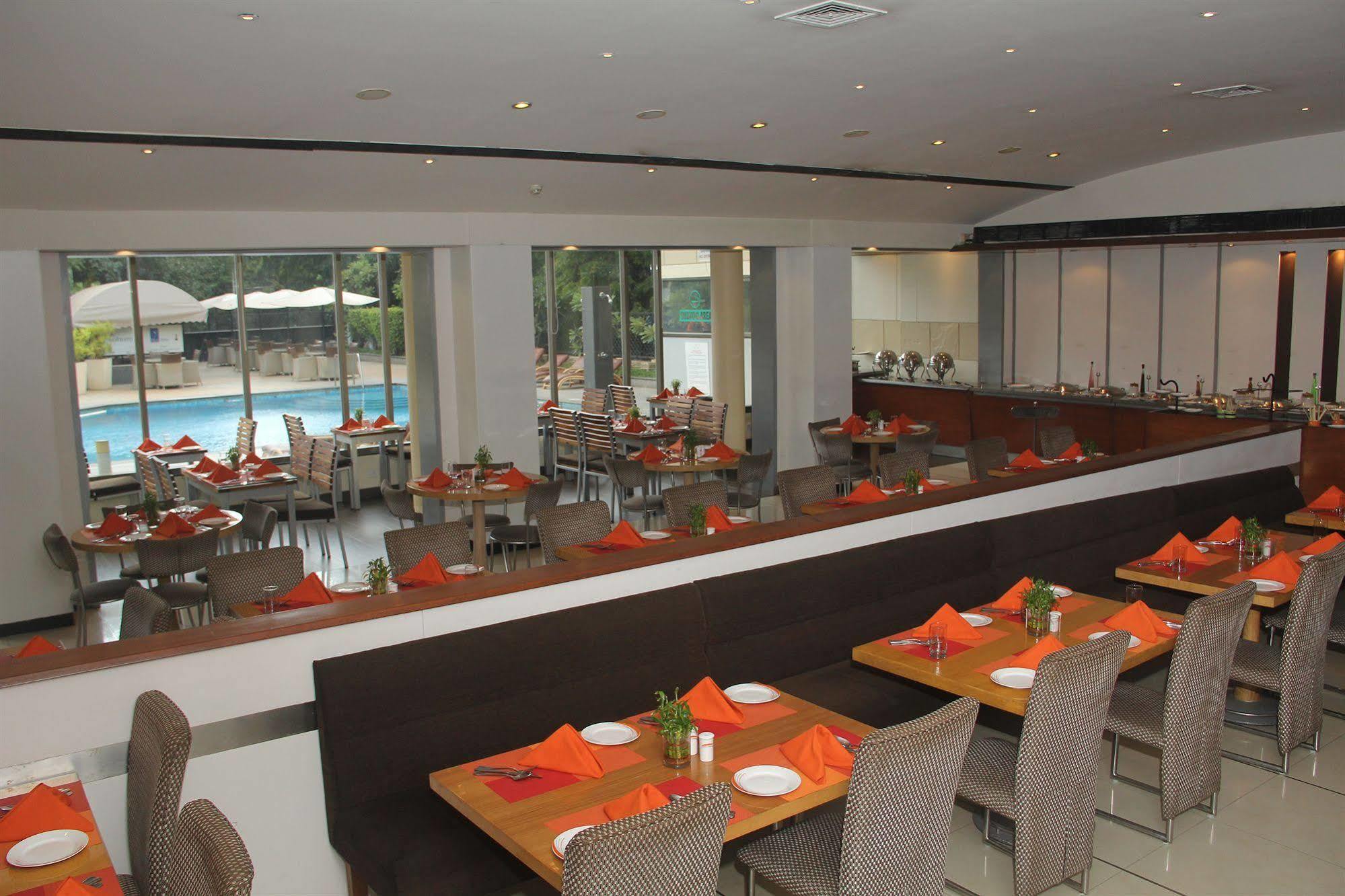 Sun-N-Sand Pune Exterior photo