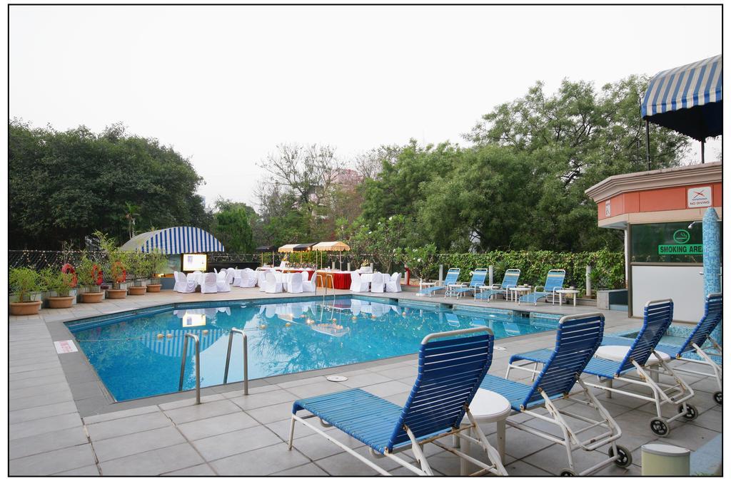 Sun-N-Sand Pune Exterior photo