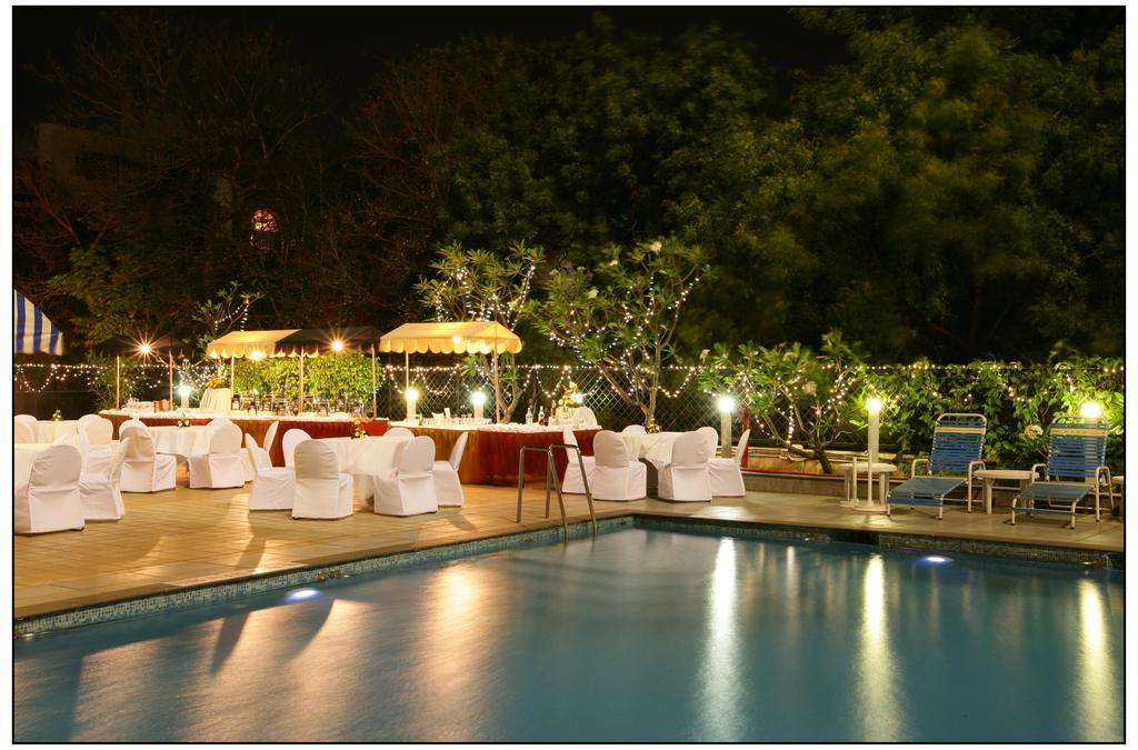 Sun-N-Sand Pune Exterior photo