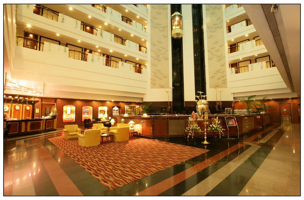 Sun-N-Sand Pune Exterior photo