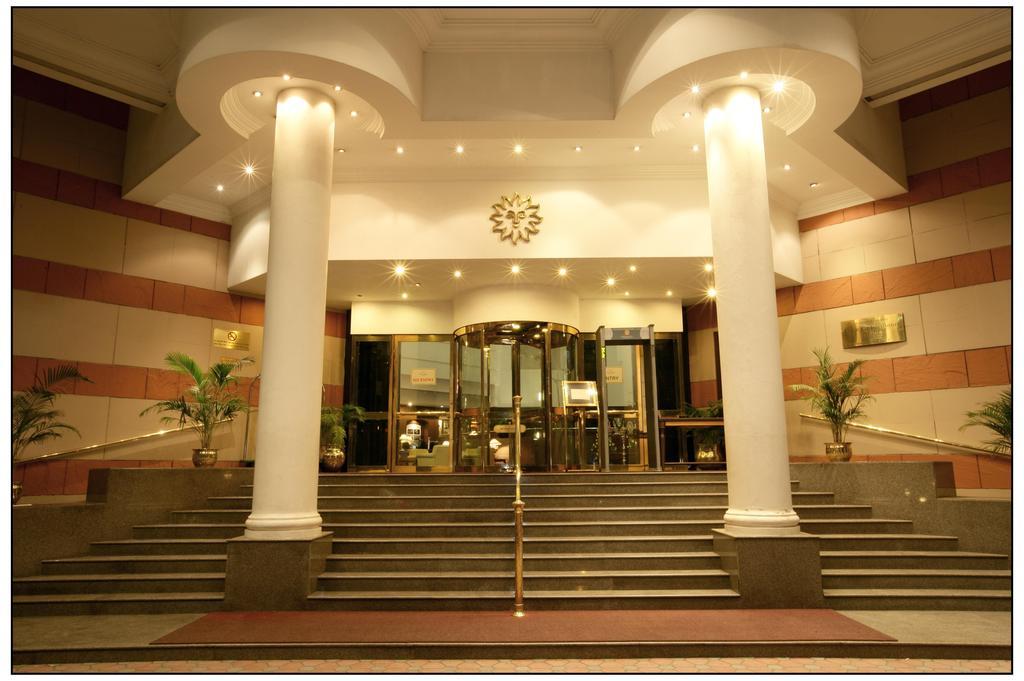 Sun-N-Sand Pune Exterior photo