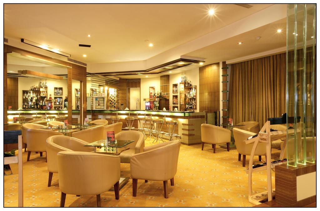 Sun-N-Sand Pune Exterior photo