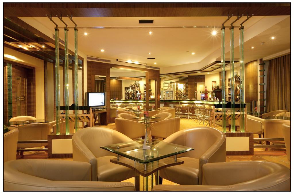Sun-N-Sand Pune Exterior photo