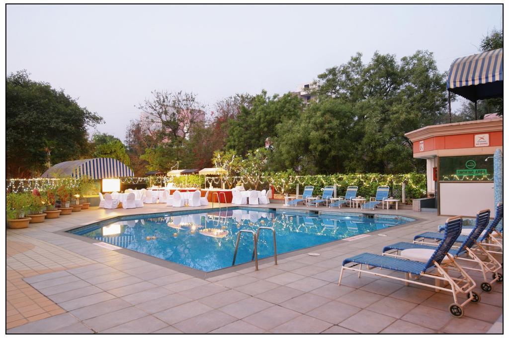 Sun-N-Sand Pune Exterior photo